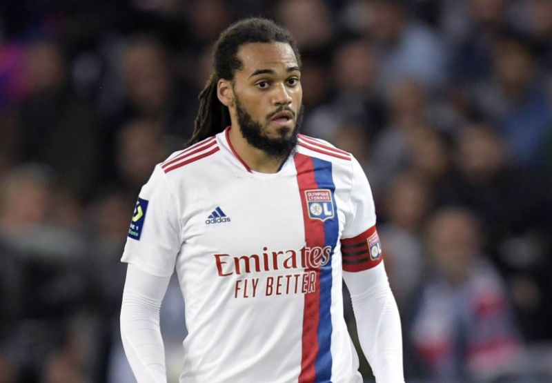 Trung vệ cánh trái Jason Denayer